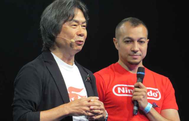 Shigeru Miyamoto, créateur de Mario, et Grégoire Hellot, traducteur et directeur de collection chez Kurokawa. - J. Metreau / 20 Minutes